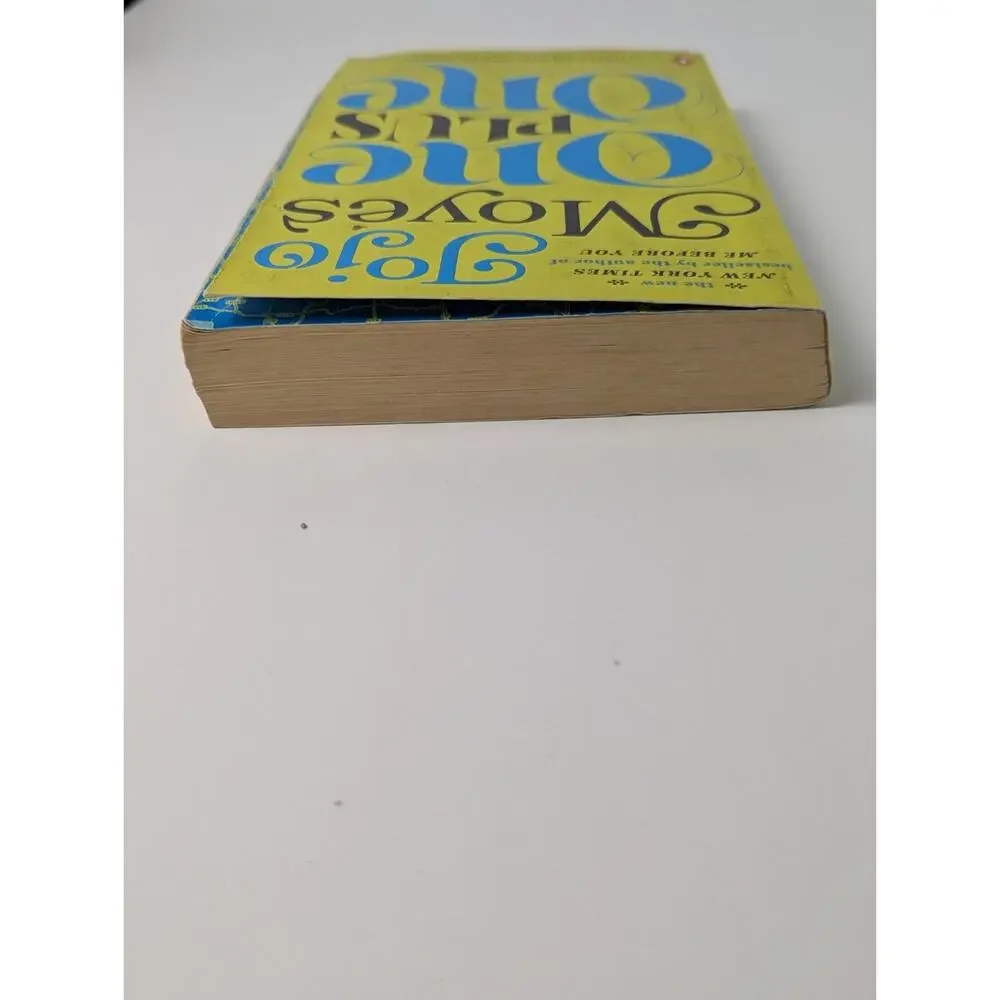 One Plus One : A Novel by Jojo Moyes (2015, Trade Paperback)